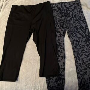 2 pairs Size Large Leggings